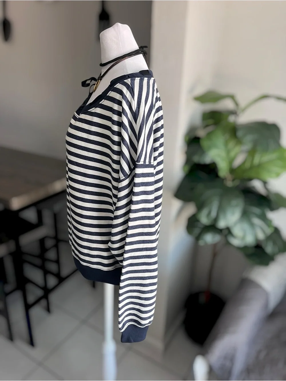 Hollister Striped Ribbon Bow Neckline Long Sleeve Sweatshirt Size M